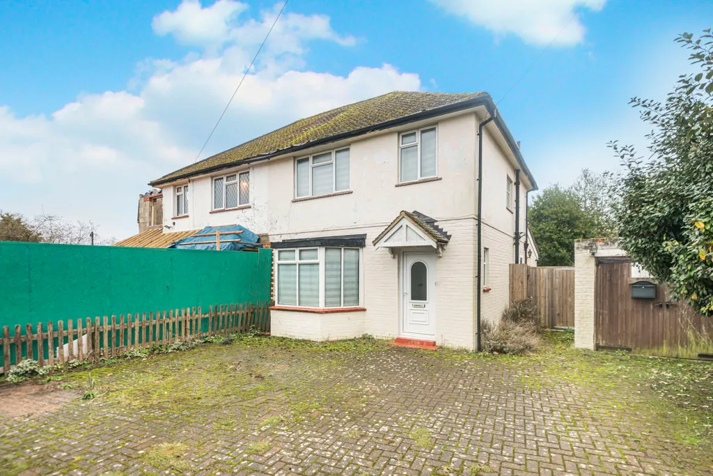 3 bed house for sale, Cabrera Avenue, Virginia Water, GU25