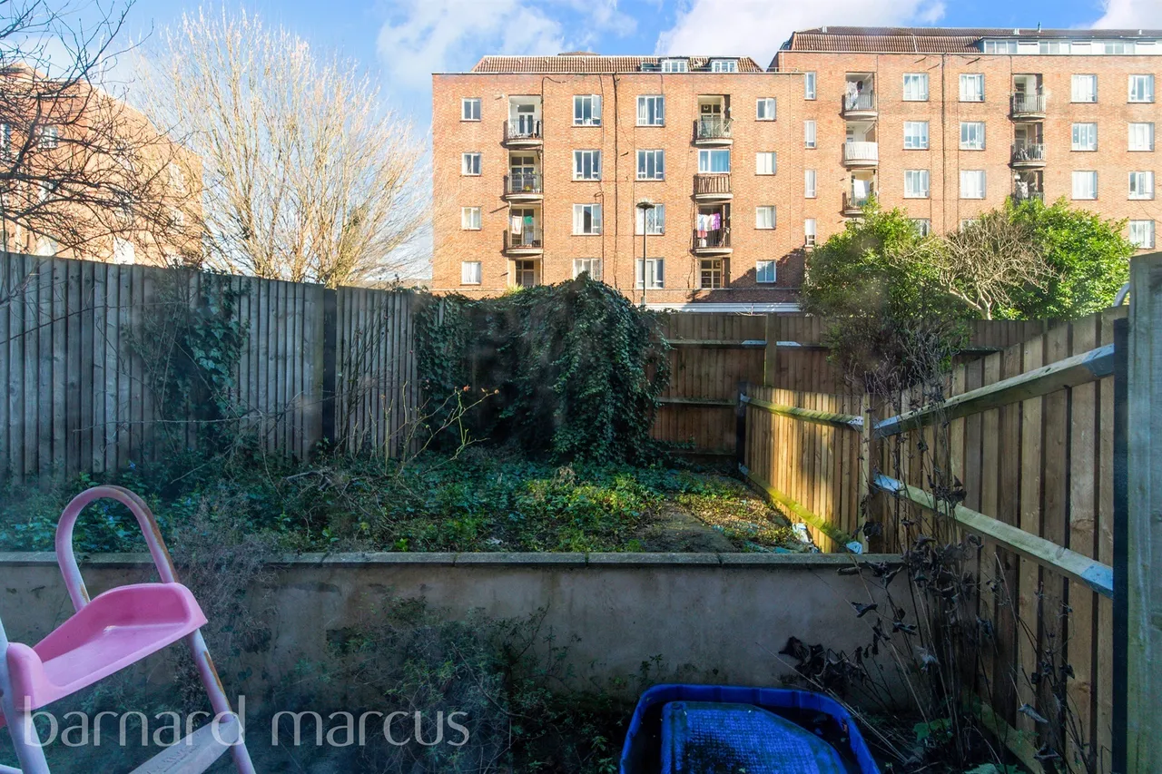 Vermont Road, London, SW18, photo 5