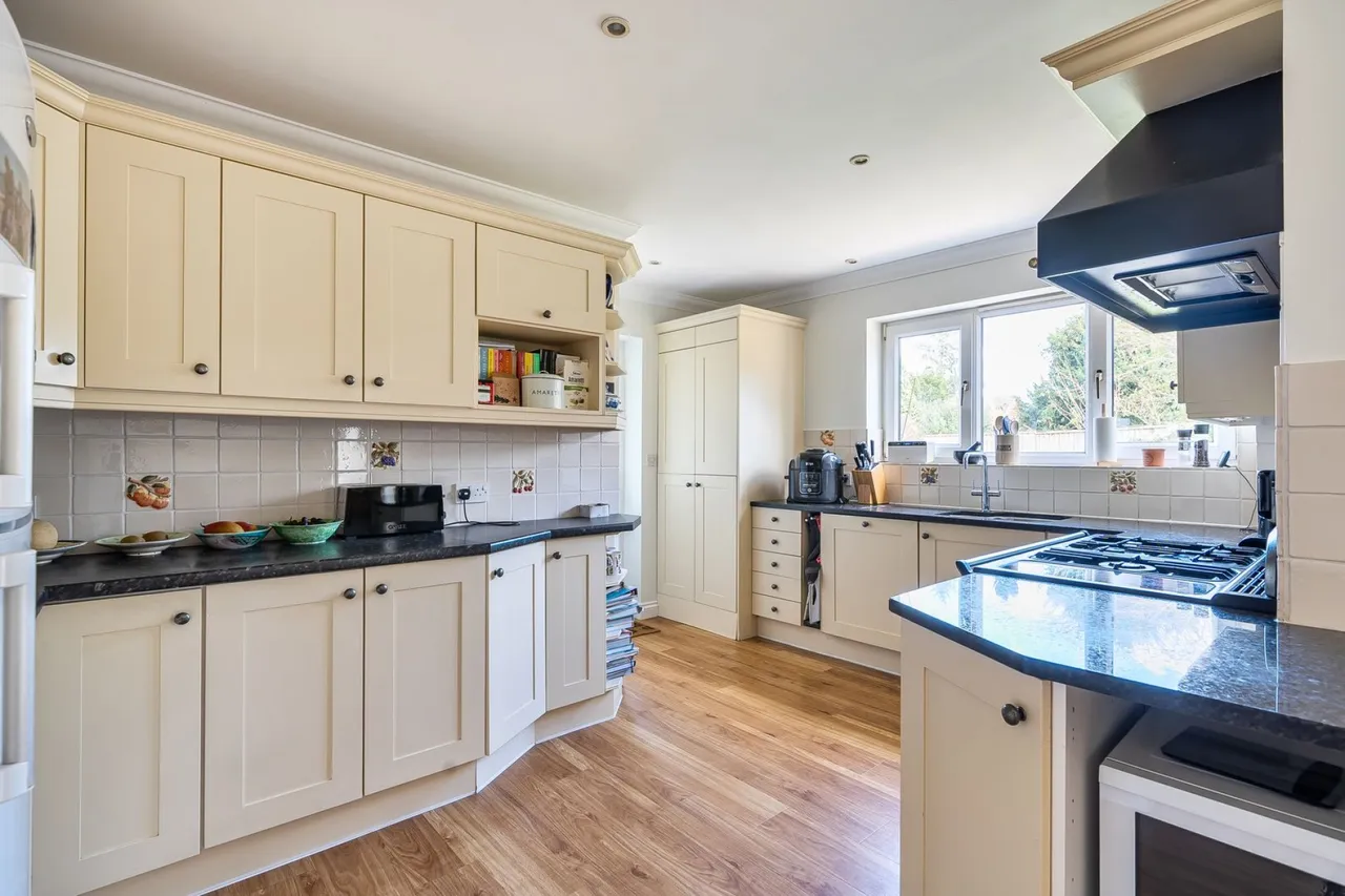 Noel Close, Brockenhurst, SO42, photo 6