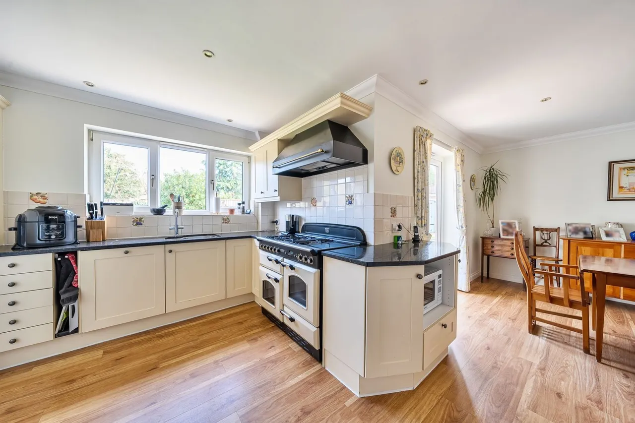 Noel Close, Brockenhurst, SO42, photo 2