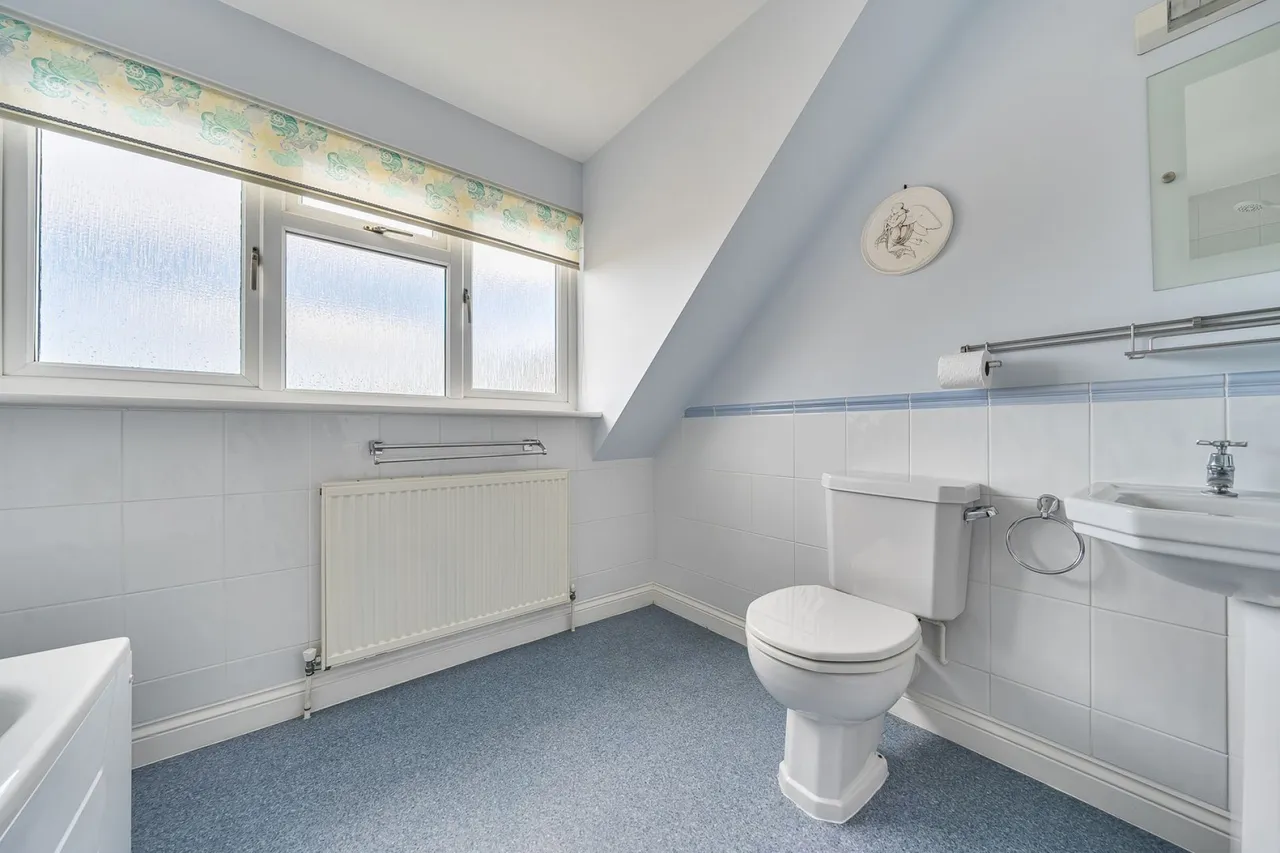 Noel Close, Brockenhurst, SO42, photo 14