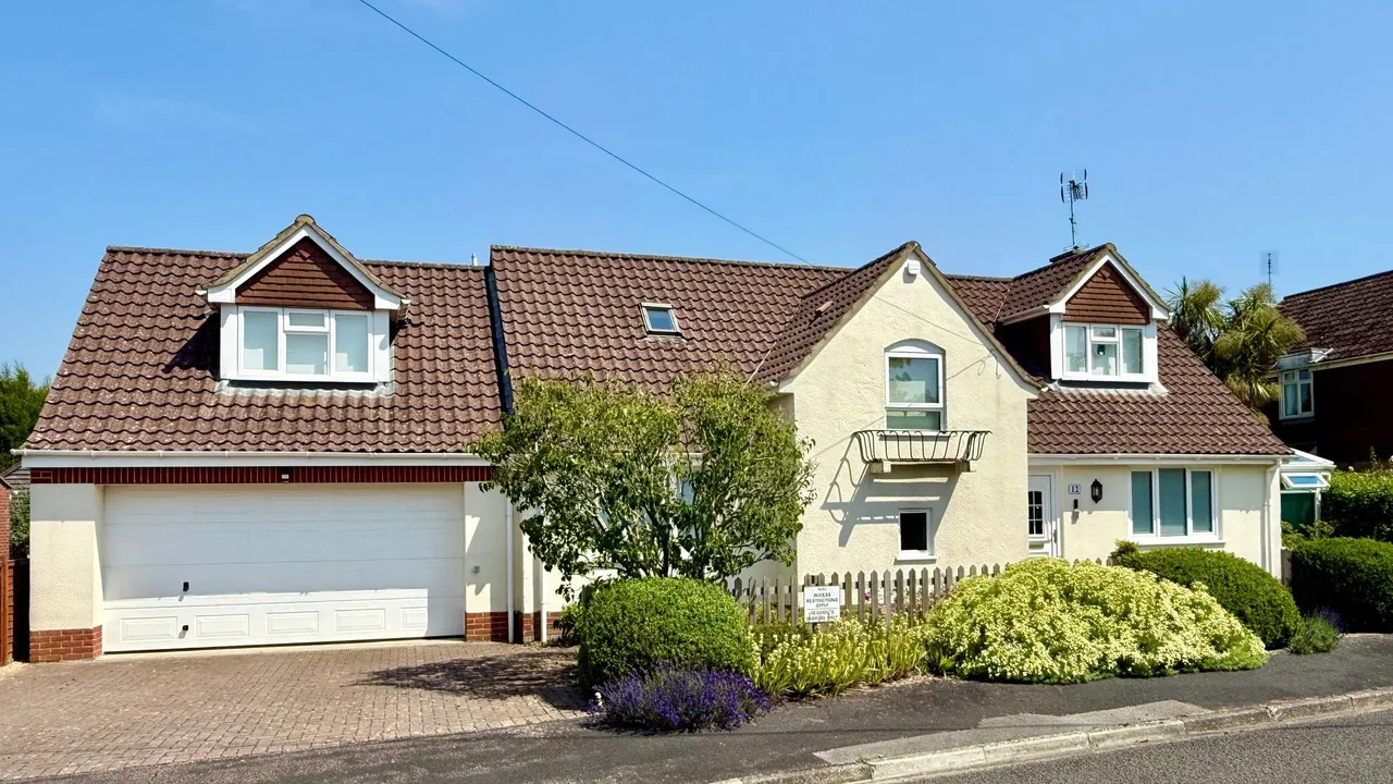 Noel Close, Brockenhurst, SO42, photo 26