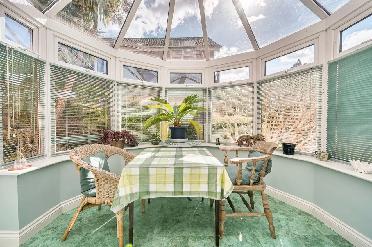 Noel Close, Brockenhurst, SO42, photo 8