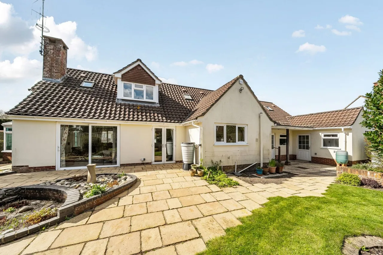 Noel Close, Brockenhurst, SO42, photo 24