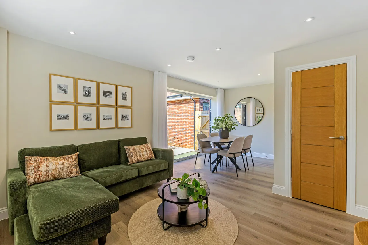 Chapel Road, Barns Green, RH13, photo 9