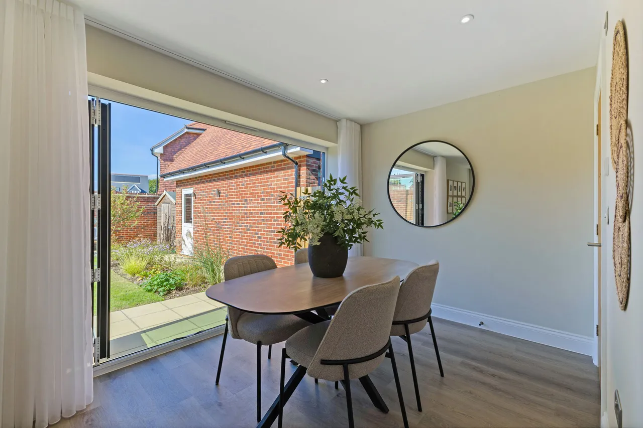 Chapel Road, Barns Green, RH13, photo 7