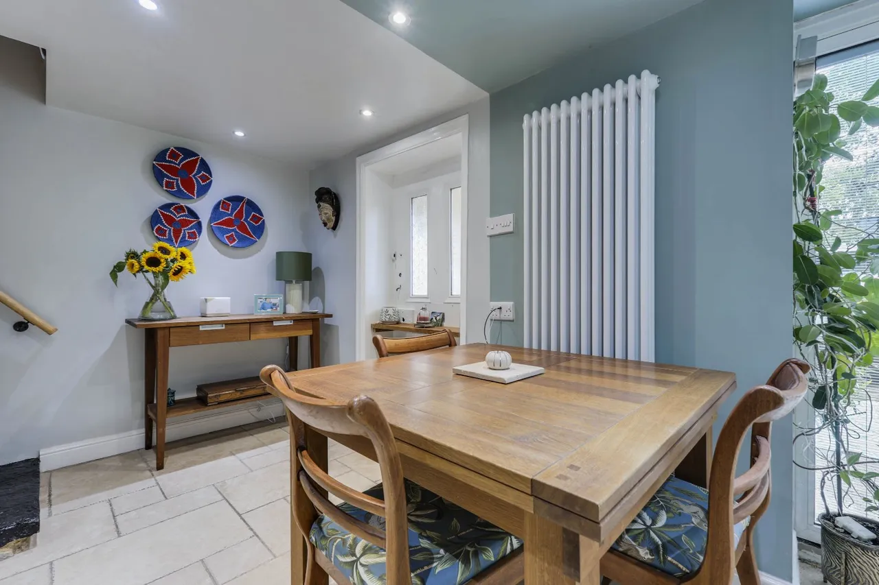 Edroyd Place, Farsley, LS28, photo 10
