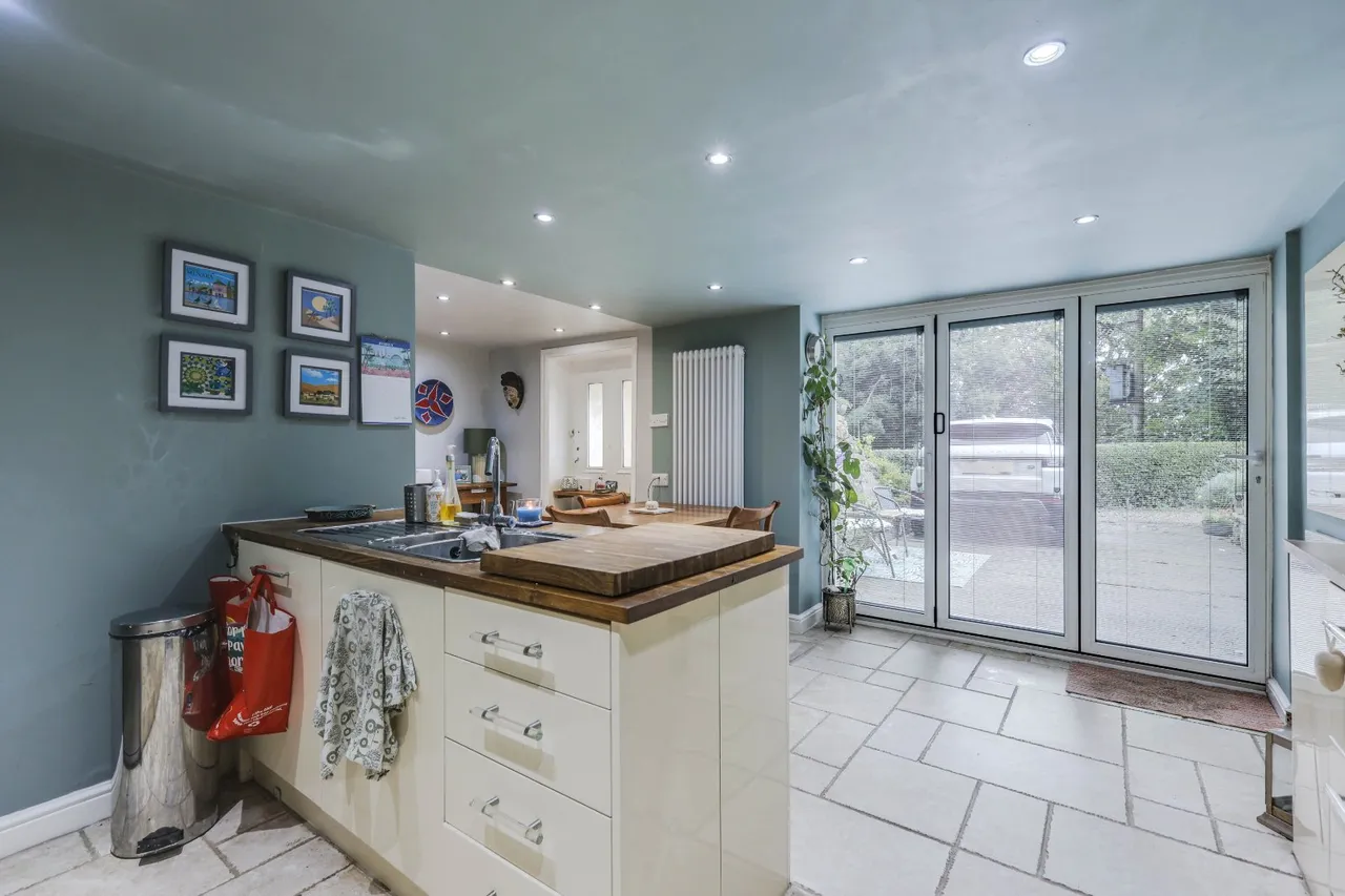 Edroyd Place, Farsley, LS28, photo 8