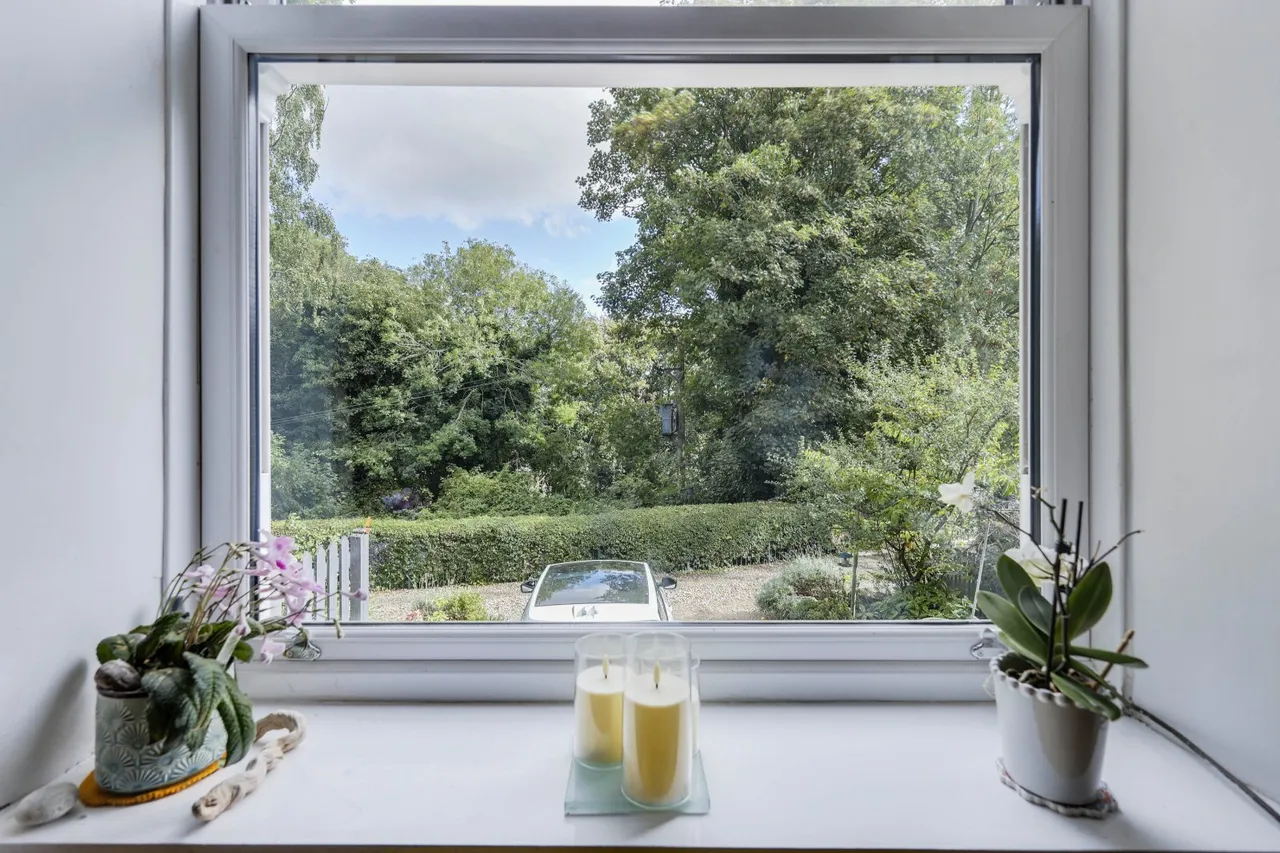 Edroyd Place, Farsley, LS28, photo 4