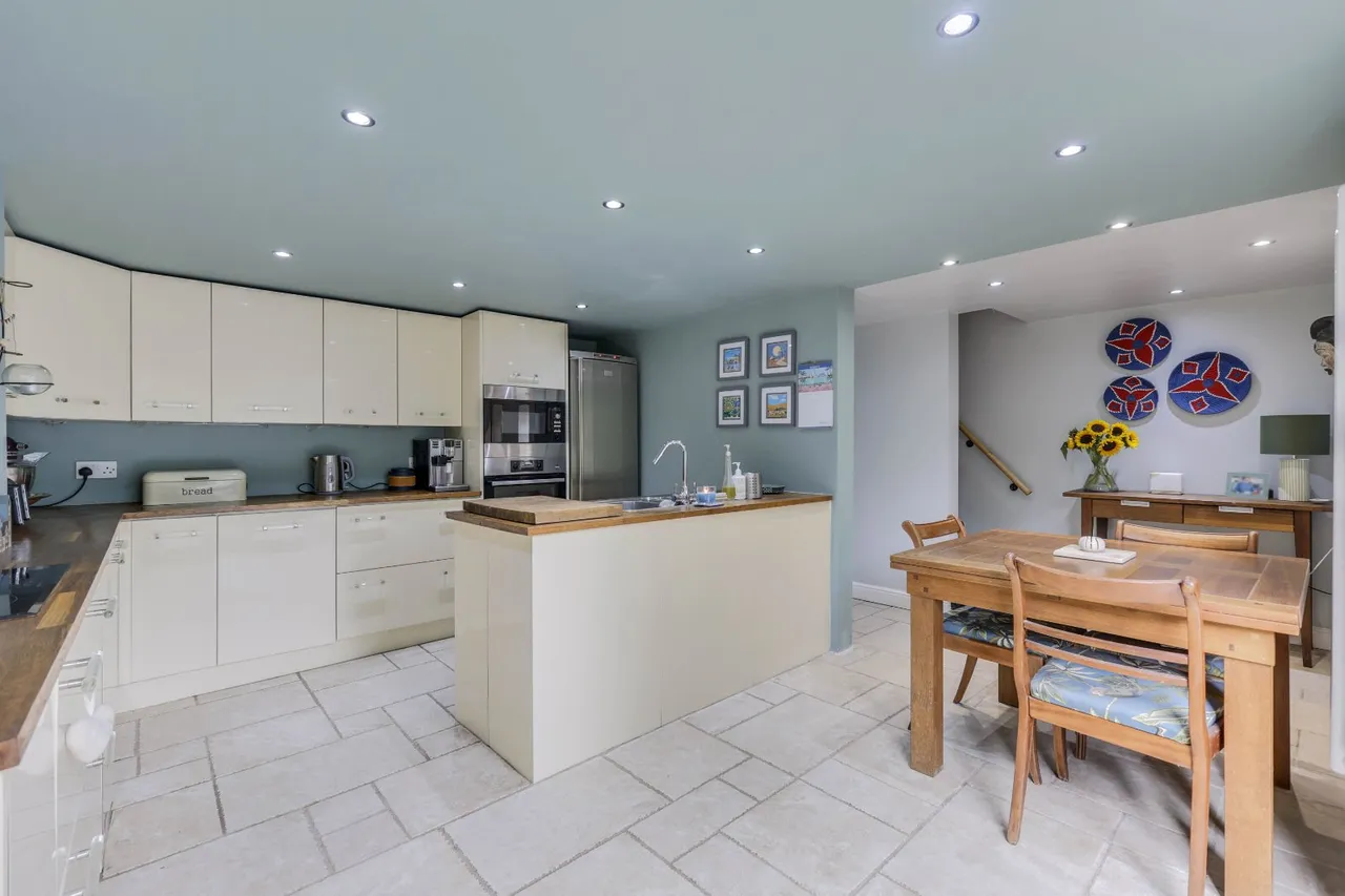 Edroyd Place, Farsley, LS28, photo 7