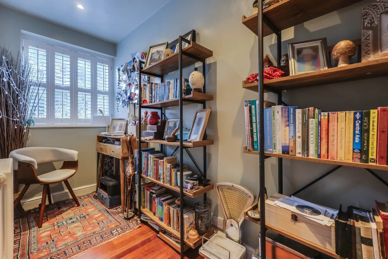 Edroyd Place, Farsley, LS28, photo 5