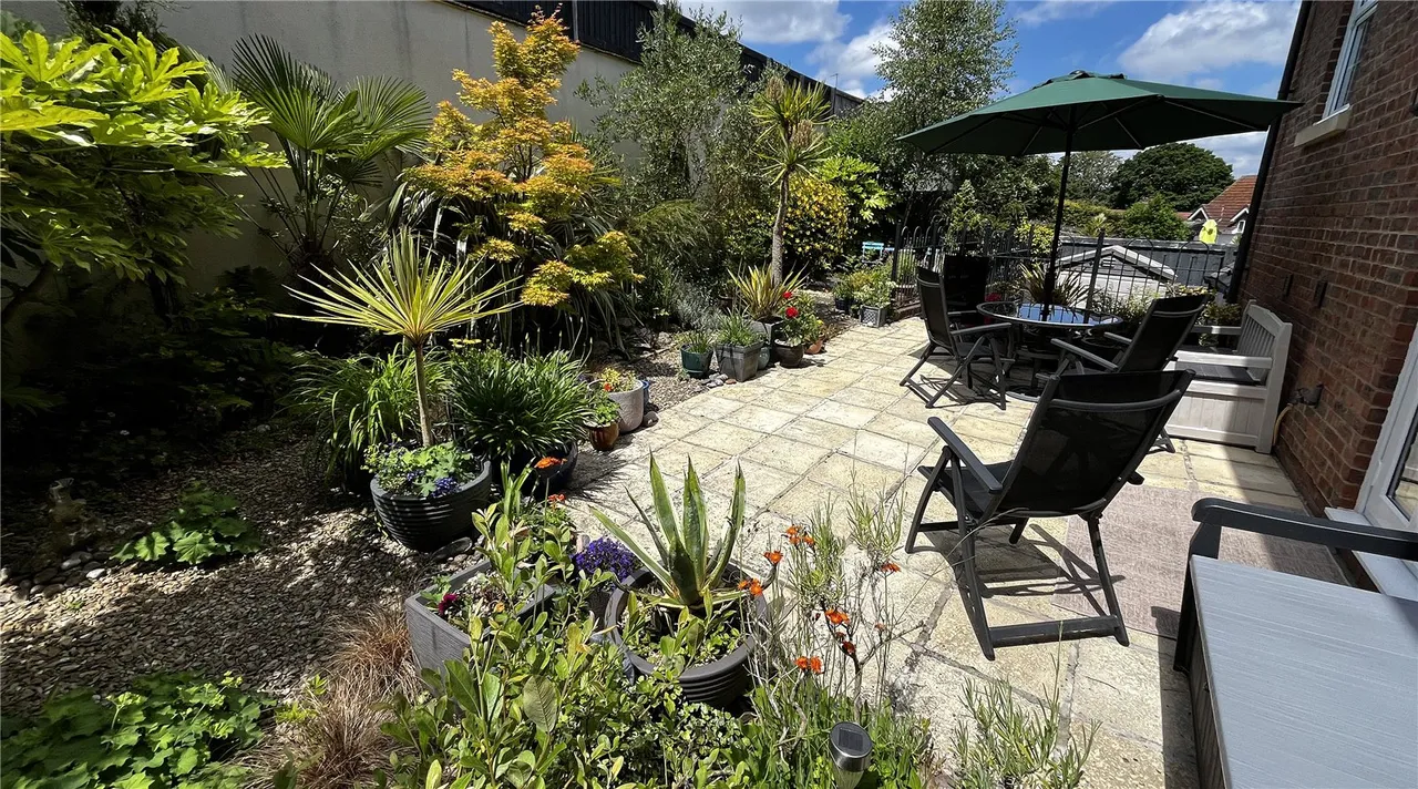 Woodroffe Meadow, Lyme Regis, Dorset, DT7 3NX, photo 15