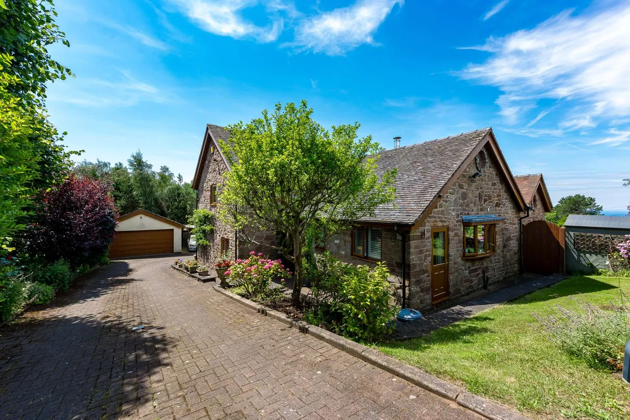 Biddulph Common Road, Biddulph, ST8, photo 2
