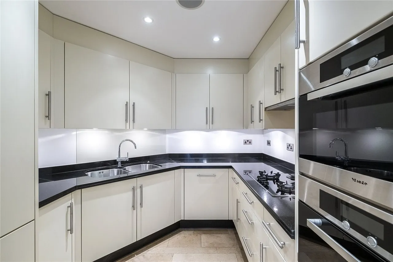 Brompton Road, LONDON, SW3, photo 7