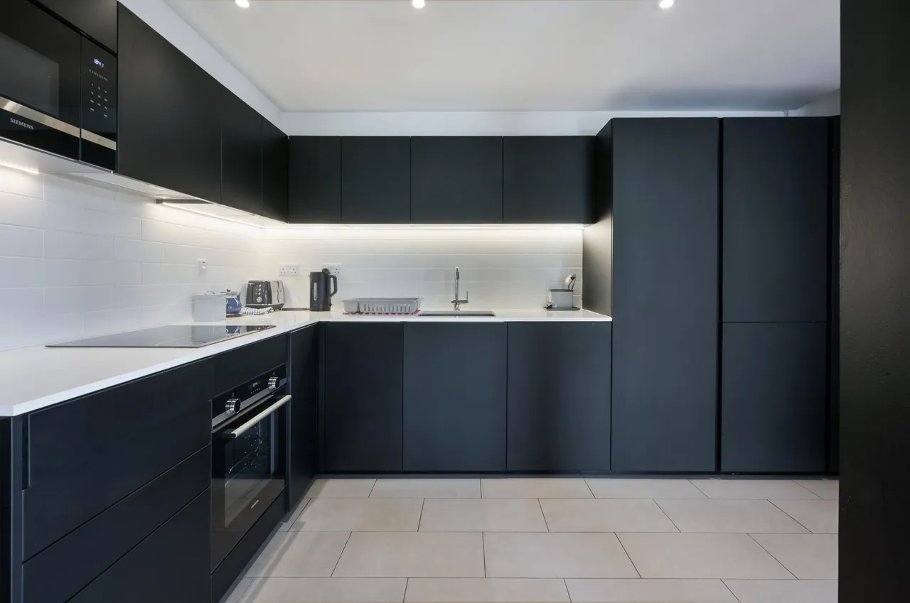 Orchard Place, London, E14, photo 5
