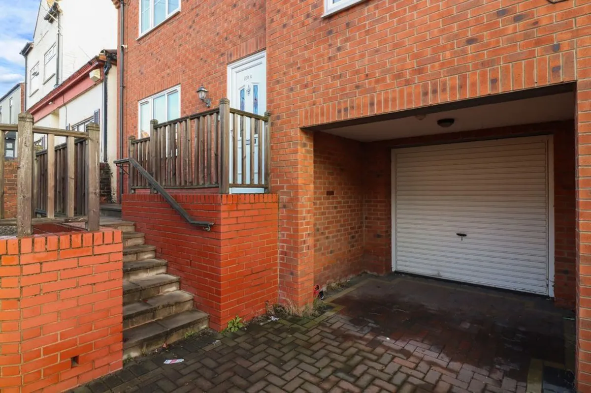 Rawmarsh, S62, photo 12