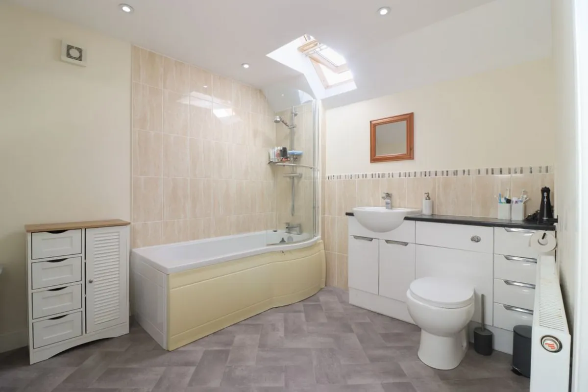 Rawmarsh, S62, photo 7