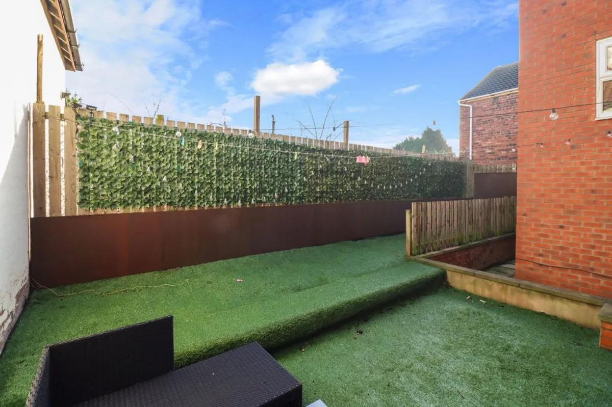 Rawmarsh, S62, photo 4