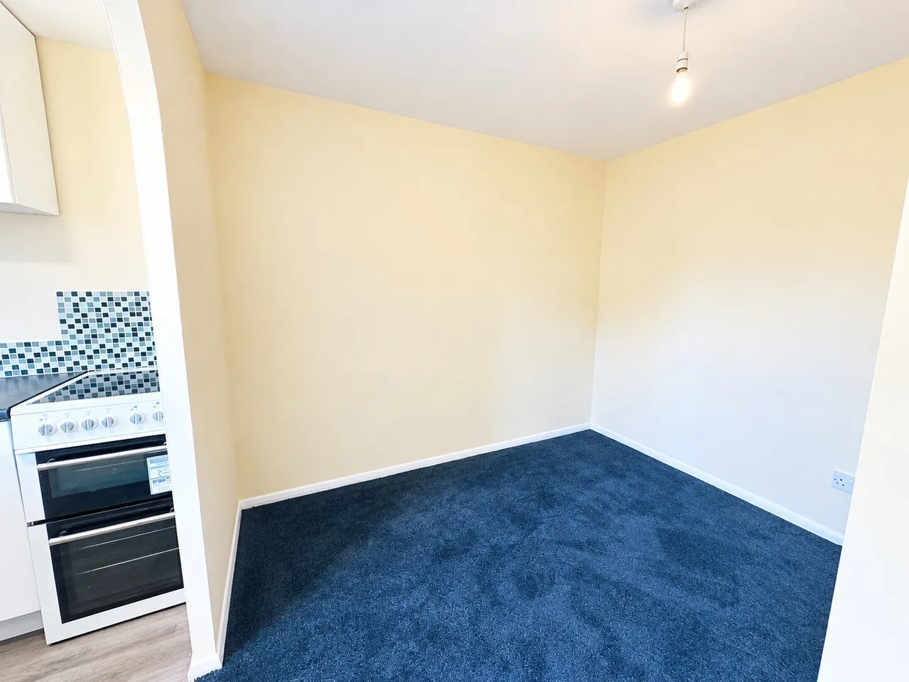 Waddington Close, Enfield, EN1, photo 3