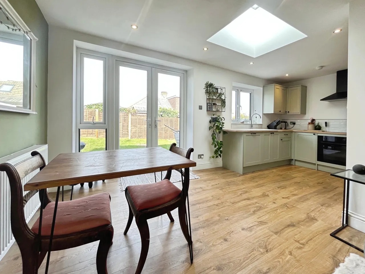 Upper Weybourne Lane, Farnham, Surrey, GU9 9DF, photo 9