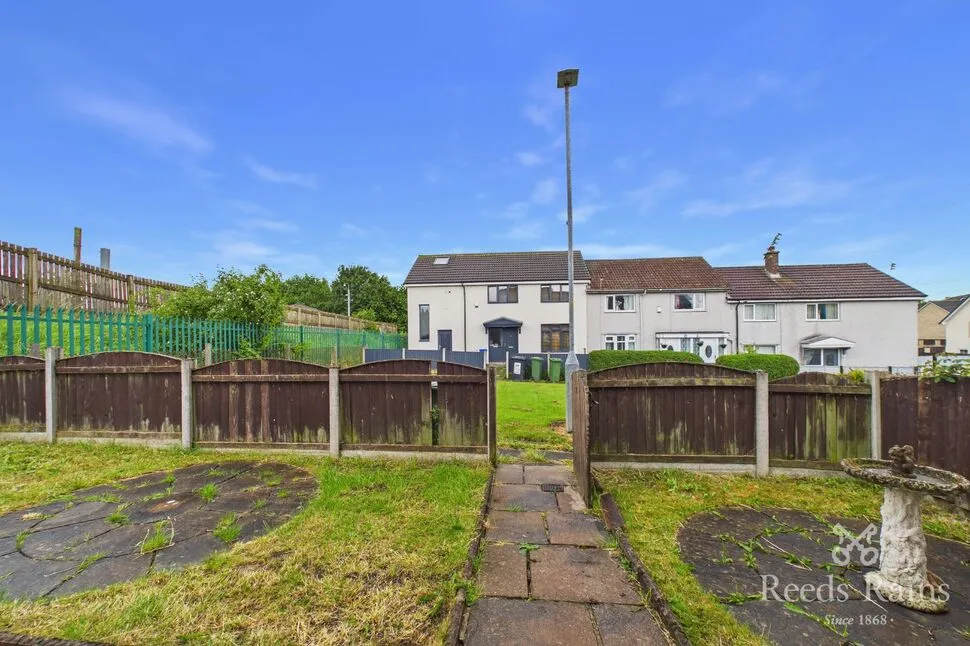 Fields Farm Road, Hyde, SK14, photo 11