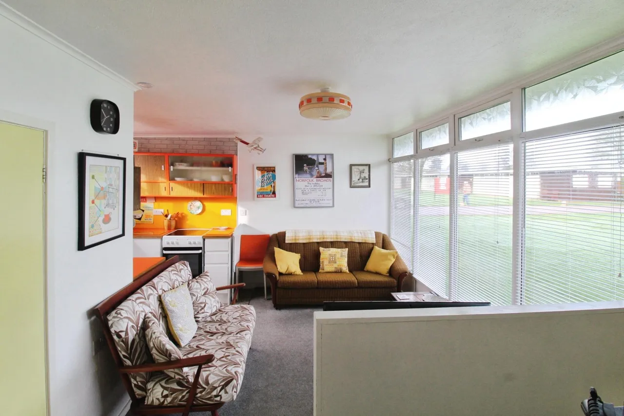 Broadside Chalet Park, Stalham, NR12, photo 7