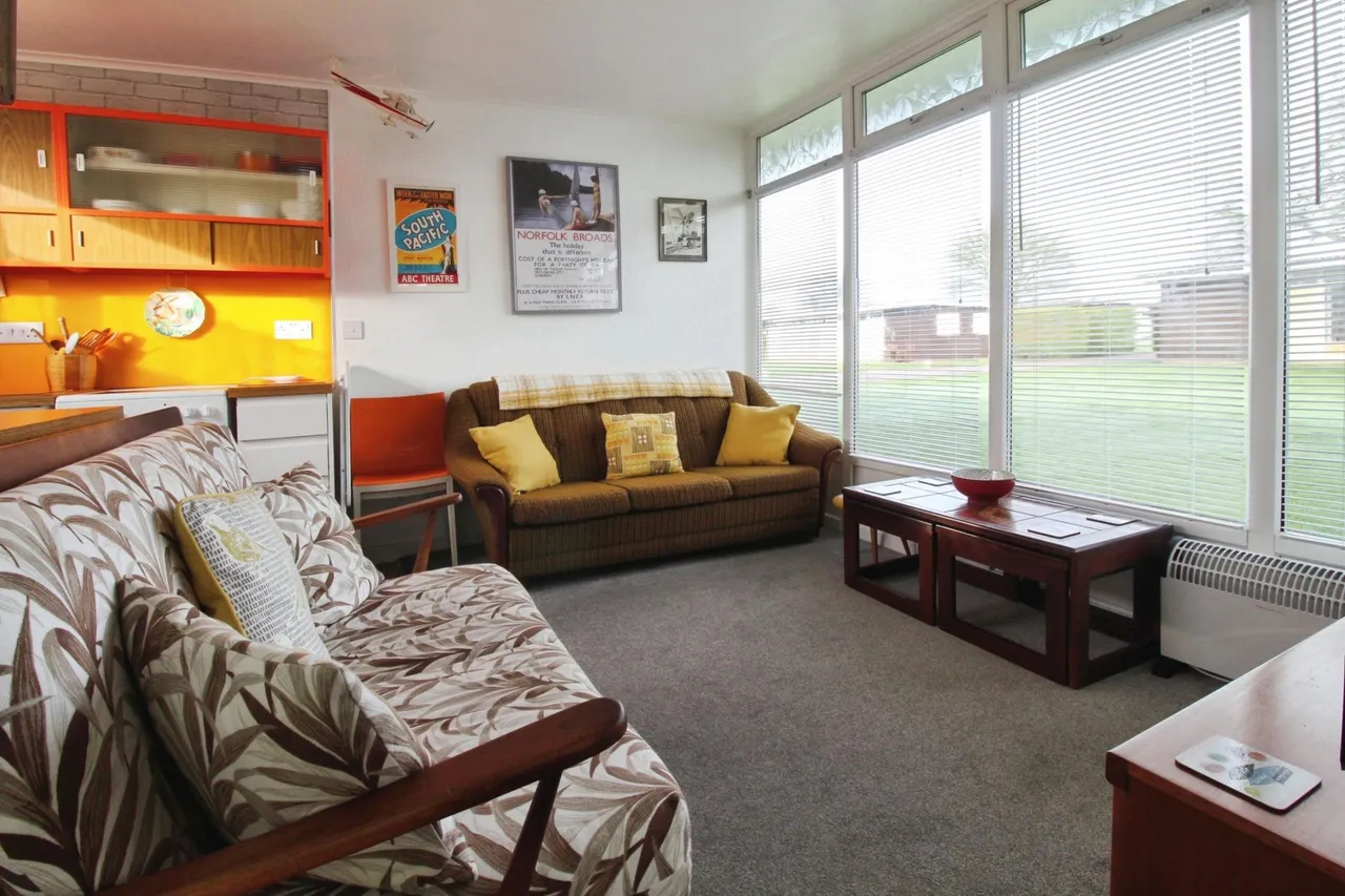 Broadside Chalet Park, Stalham, NR12, photo 6