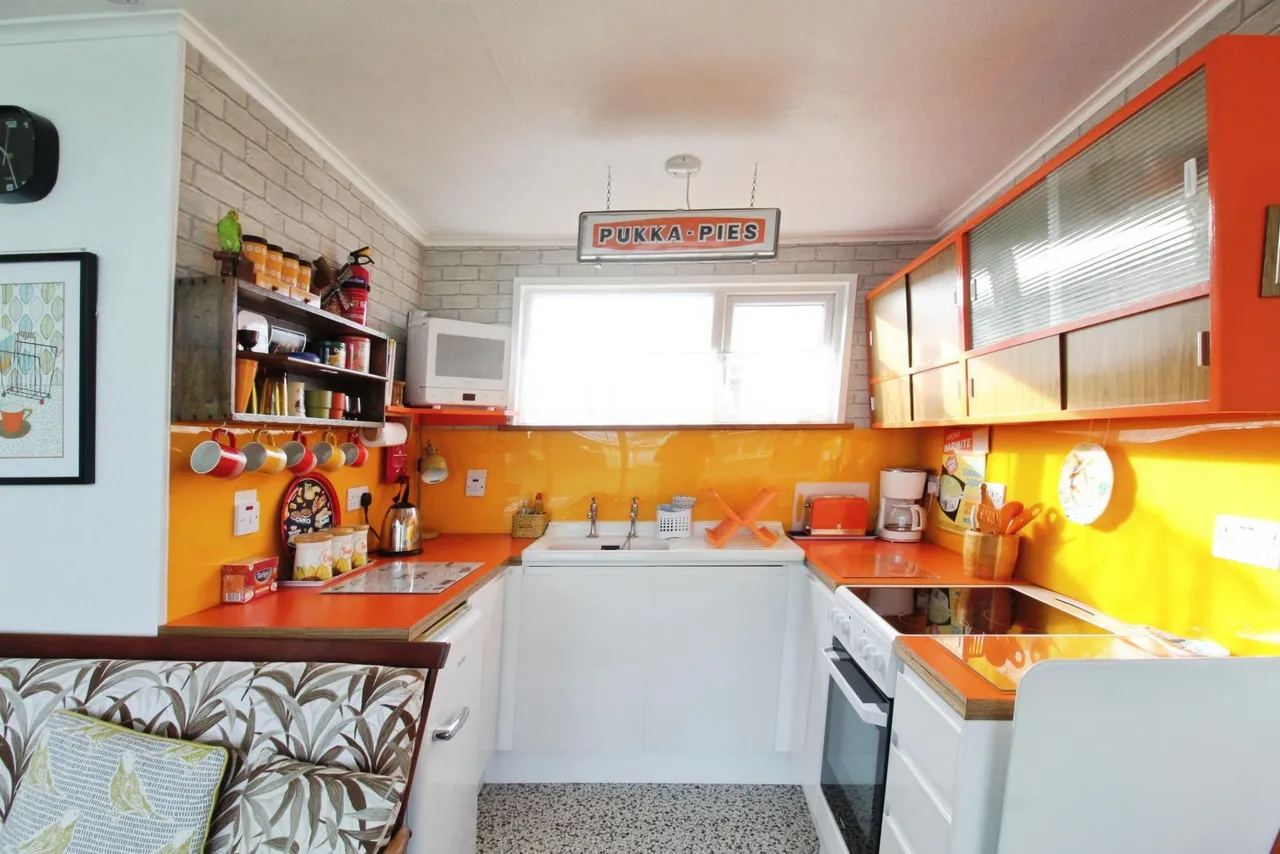 Broadside Chalet Park, Stalham, NR12, photo 9