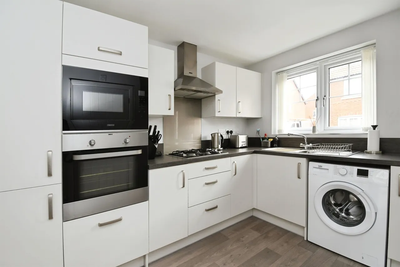 Wright Court, Coningsby, LINCOLN, photo 6