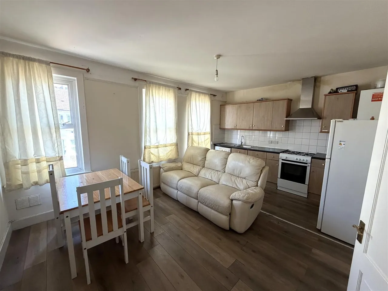 Montague Road, Hounslow, photo 2
