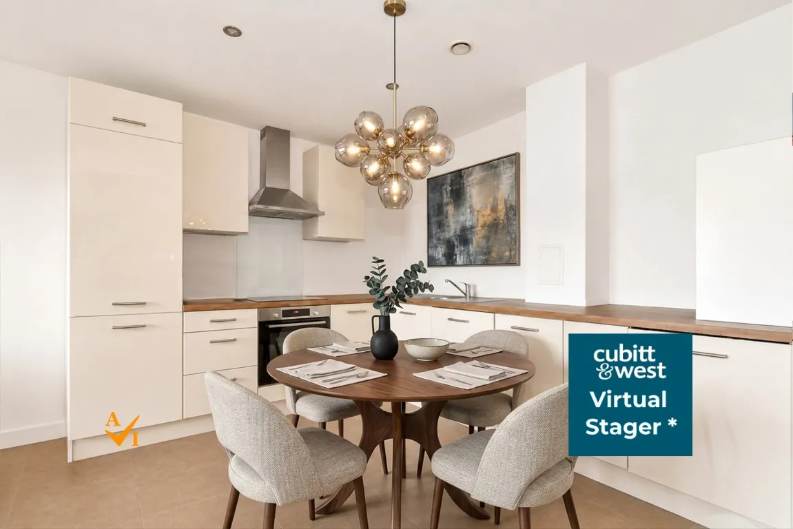 Russells Crescent, Horley, RH6, photo 5