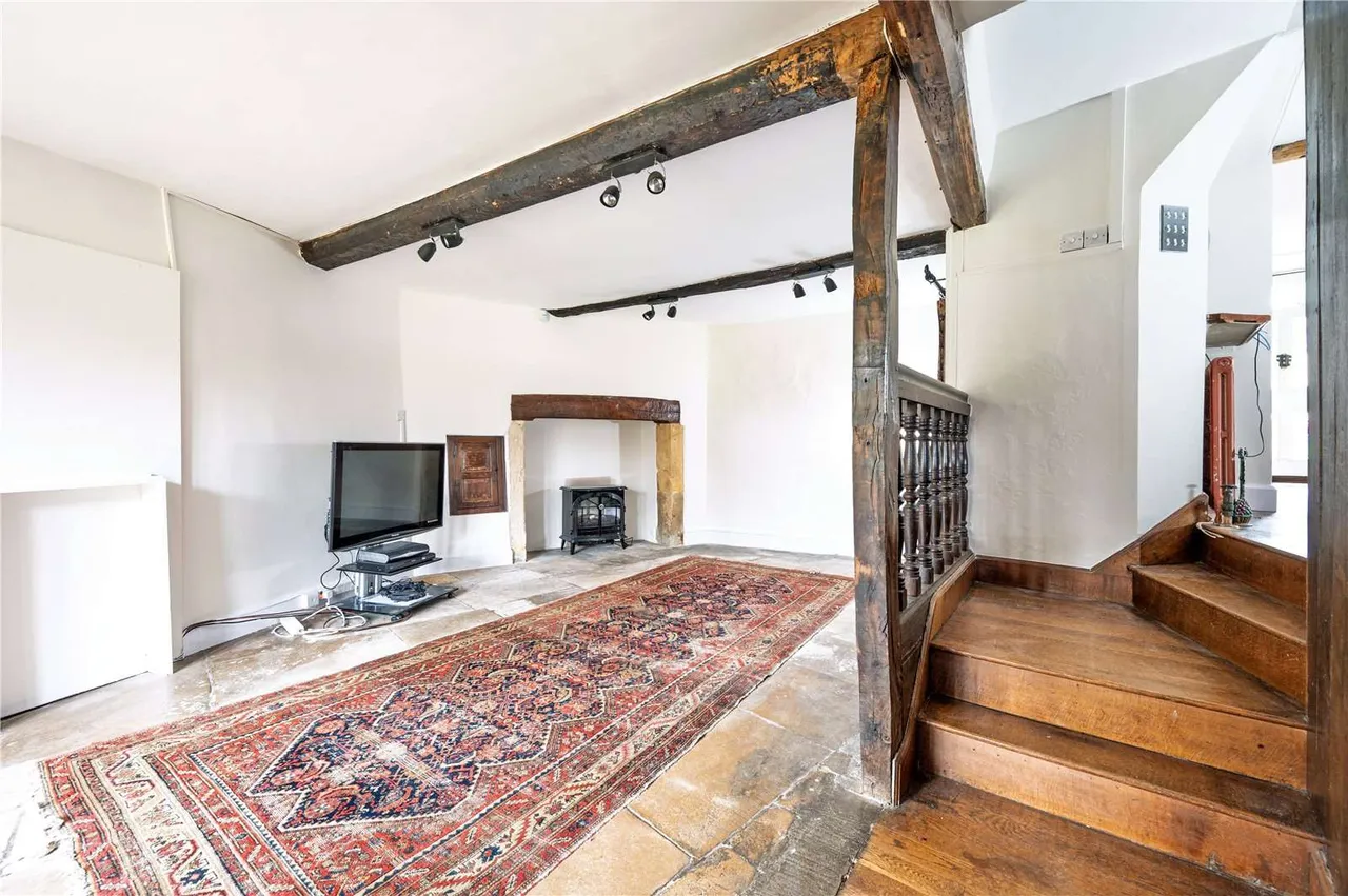The Square, Stow on the Wold, Cheltenham, Gloucestershire, GL54 1AF, photo 6