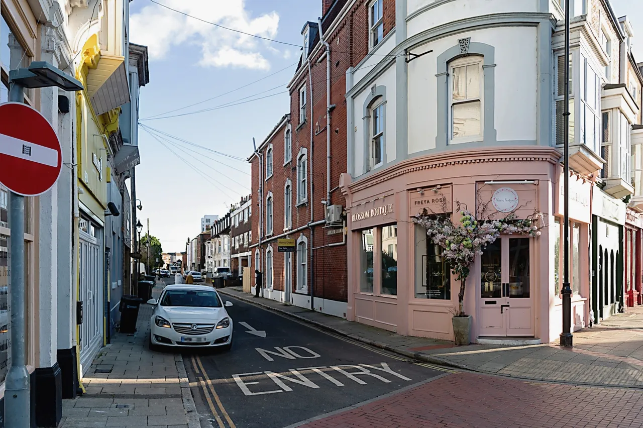 2 bed flat for sale, Palmerston Road, Southsea, PO5