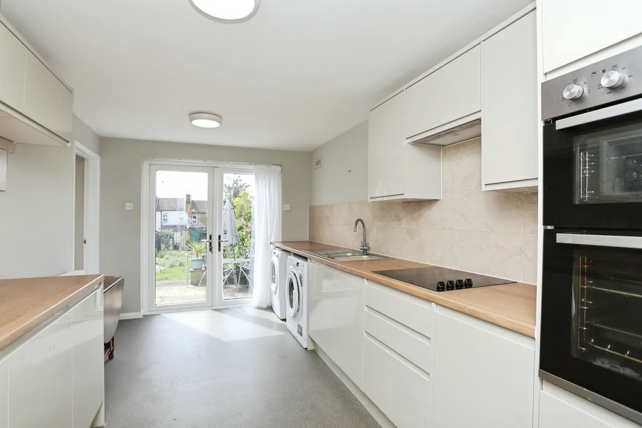 3 bed house for sale, Dairsie Road, London, SE9