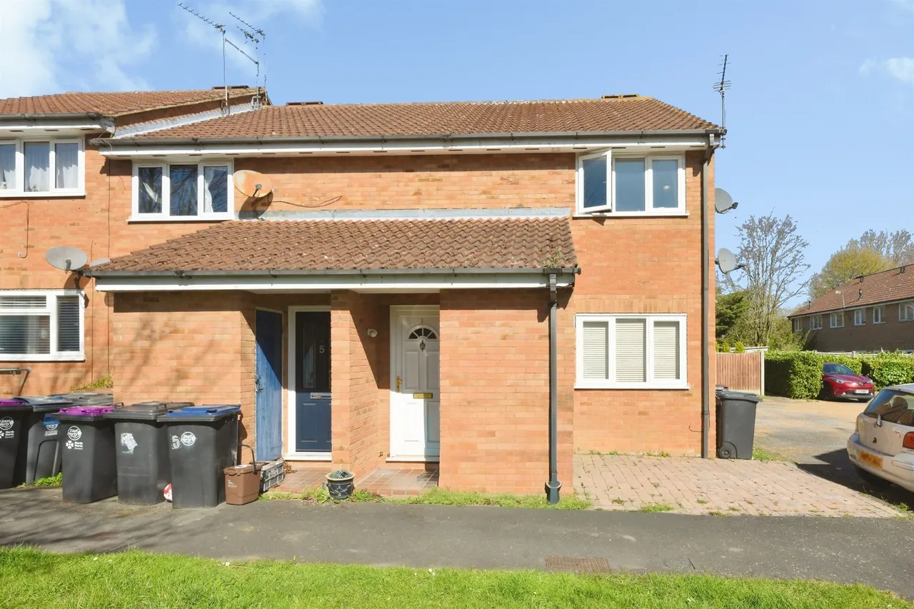 1 bed flat for sale — The Paddock, BISHOP'S STORTFORD