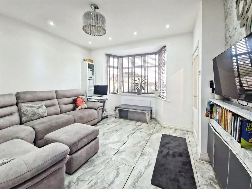 Bolton Road, Farnworth, BL4, photo 2