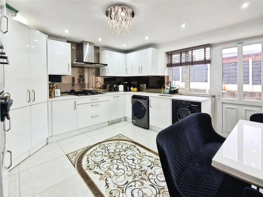 Bolton Road, Farnworth, BL4, photo 4