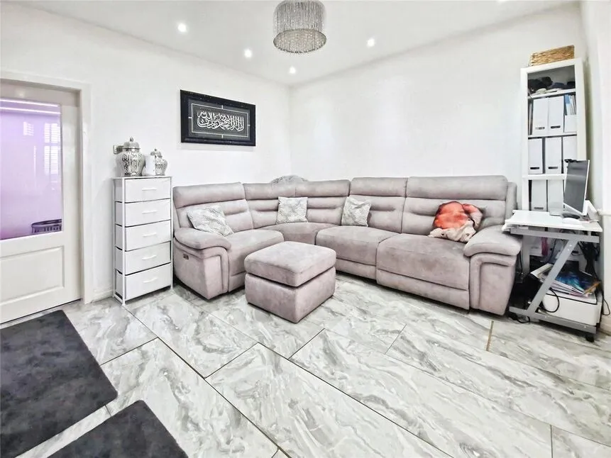 Bolton Road, Farnworth, BL4, photo 10