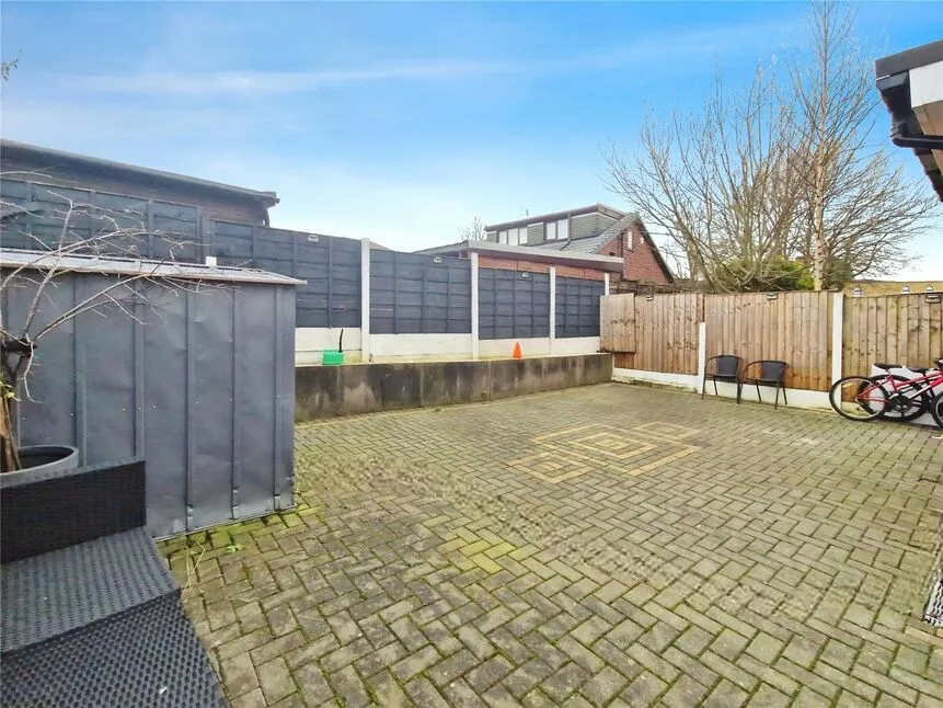 Bolton Road, Farnworth, BL4, photo 17