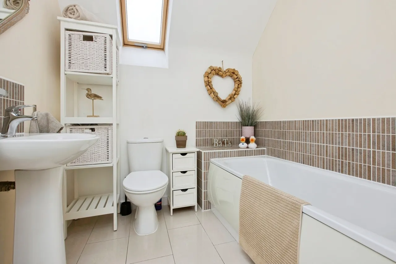 Bridgewater Road, Burton-on-Trent, DE14, photo 5