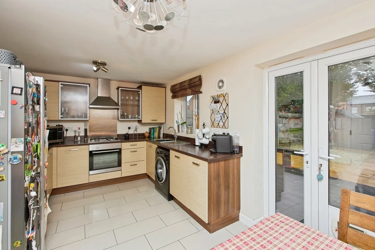 Bridgewater Road, Burton-on-Trent, DE14, photo 3