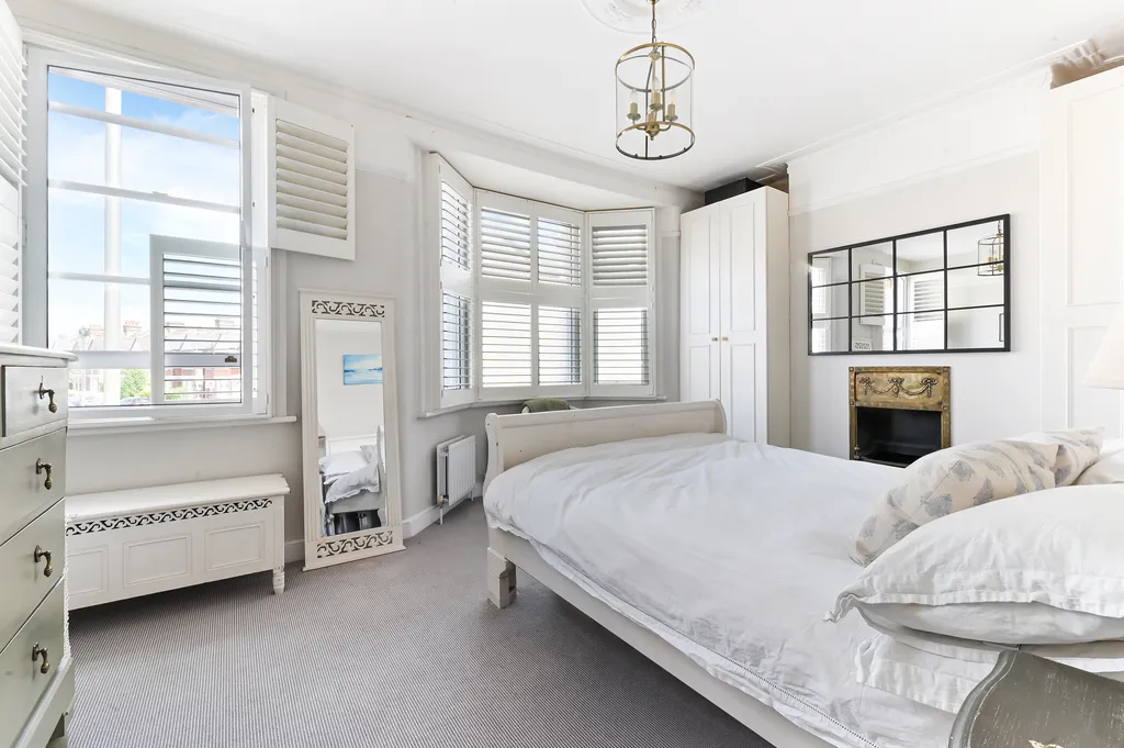 Garratt Lane, London, SW18, photo 5