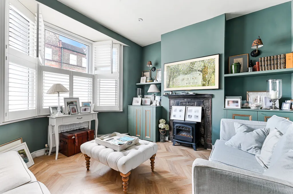 Garratt Lane, London, SW18, photo 4