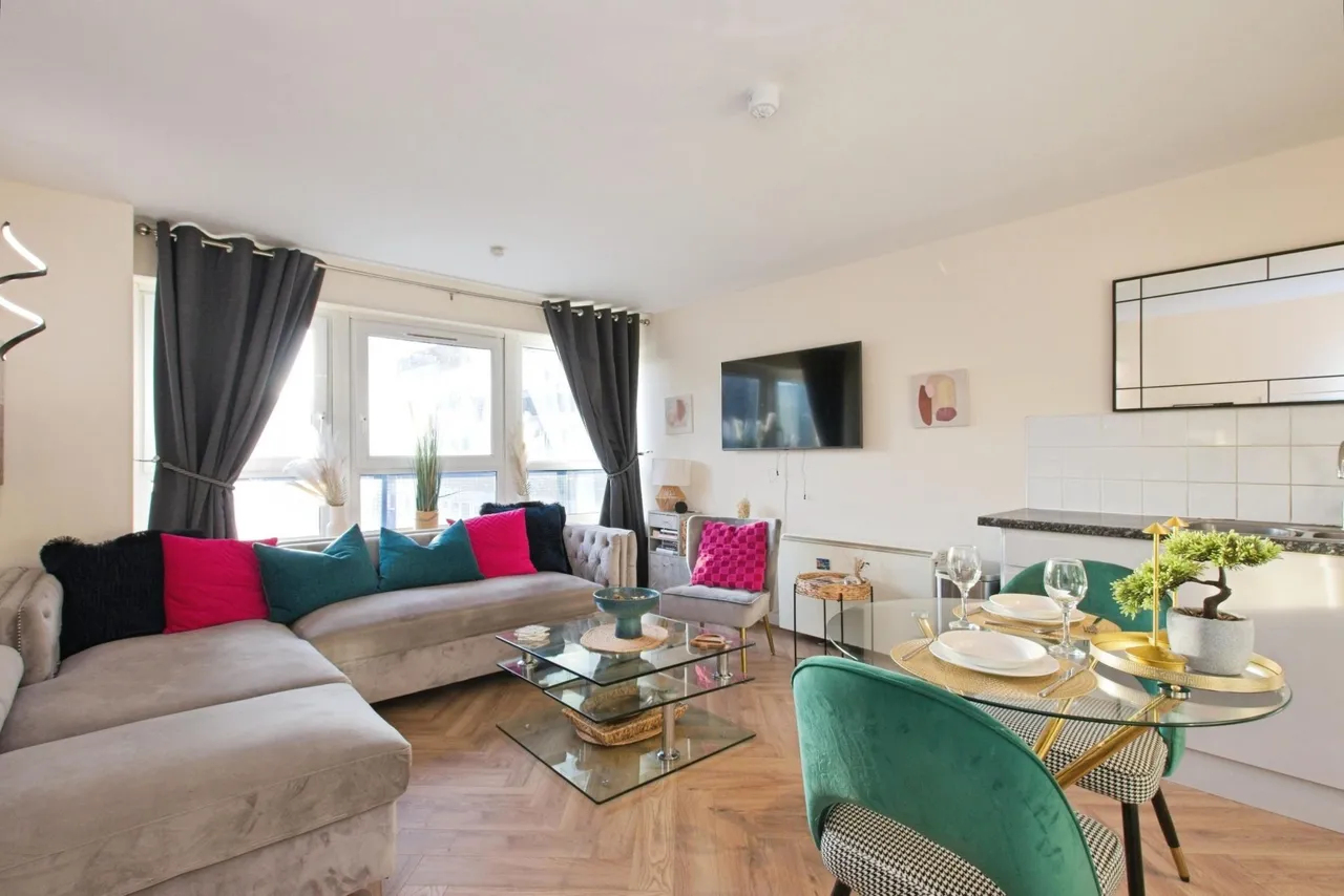 1 bed flat for sale, Calderwood Street, London, SE18