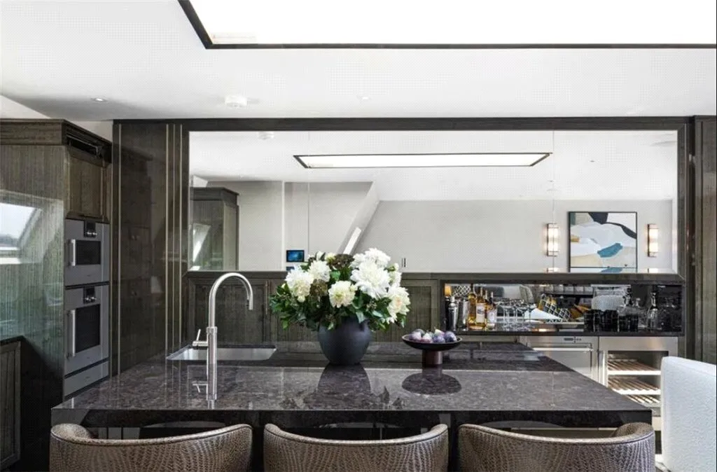 Prince of Wales Terrace, Kensington, W8, photo 3