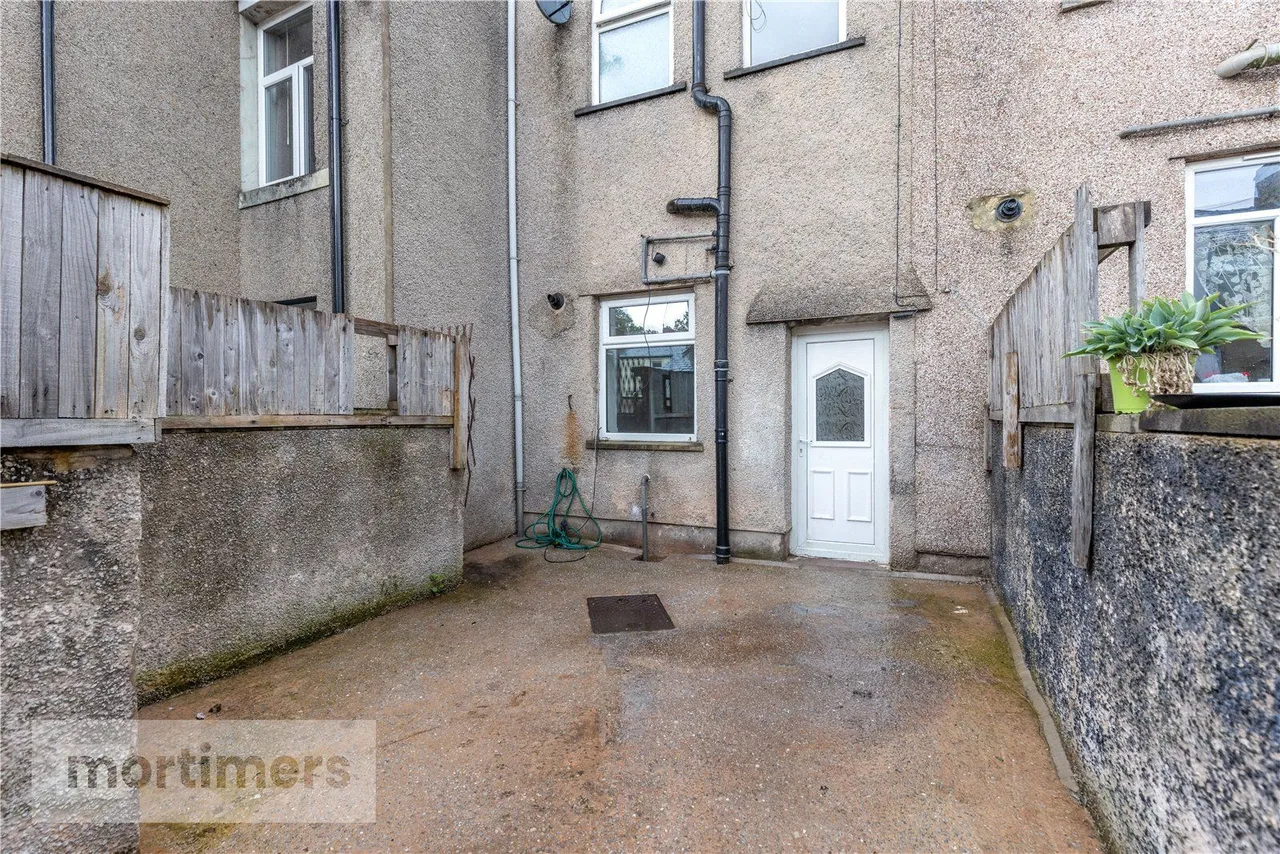 Queen Street, Clayton Le Moors, BB5, photo 15