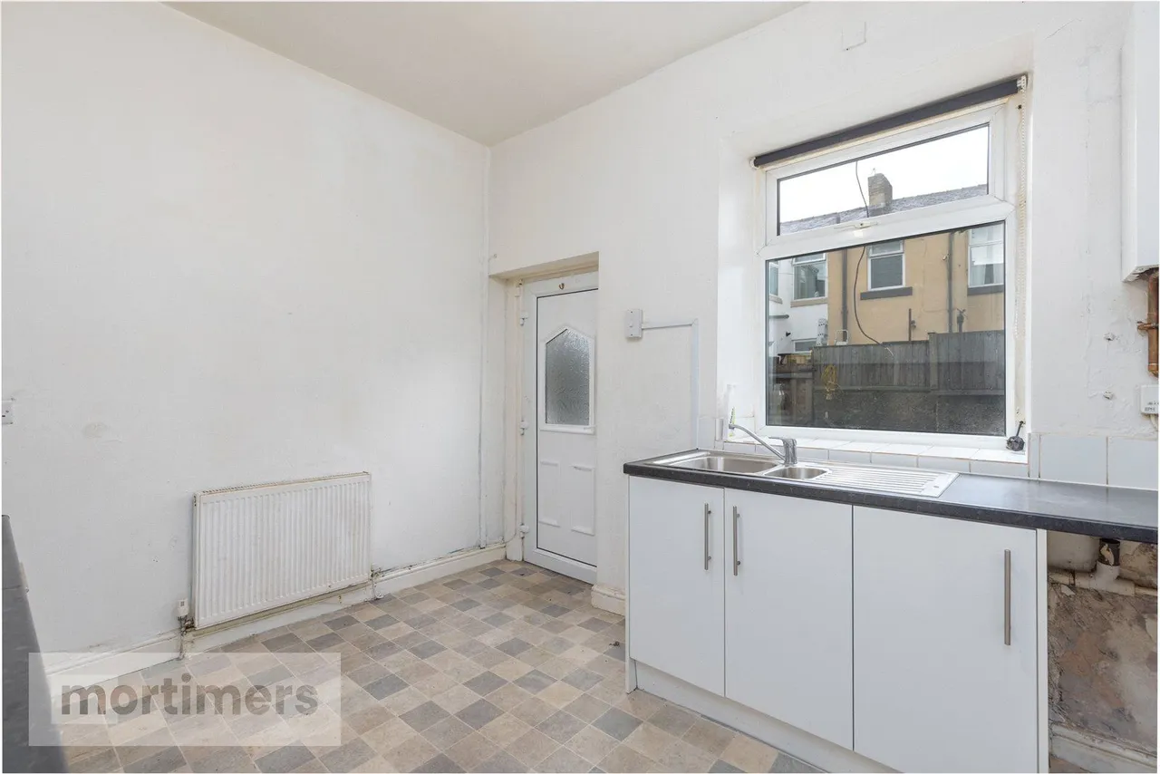 Queen Street, Clayton Le Moors, BB5, photo 7