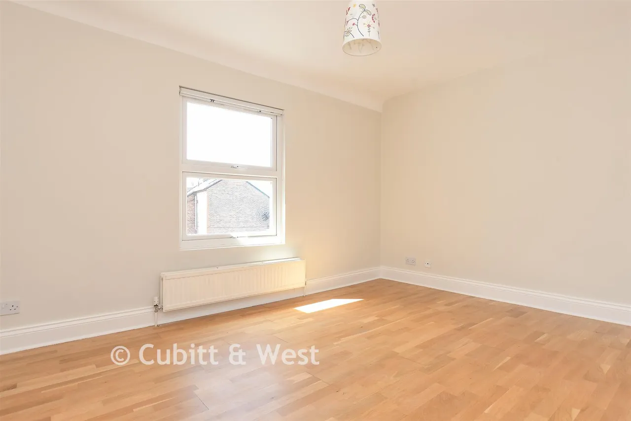 Copse Road, Meadvale, RH1, photo 11