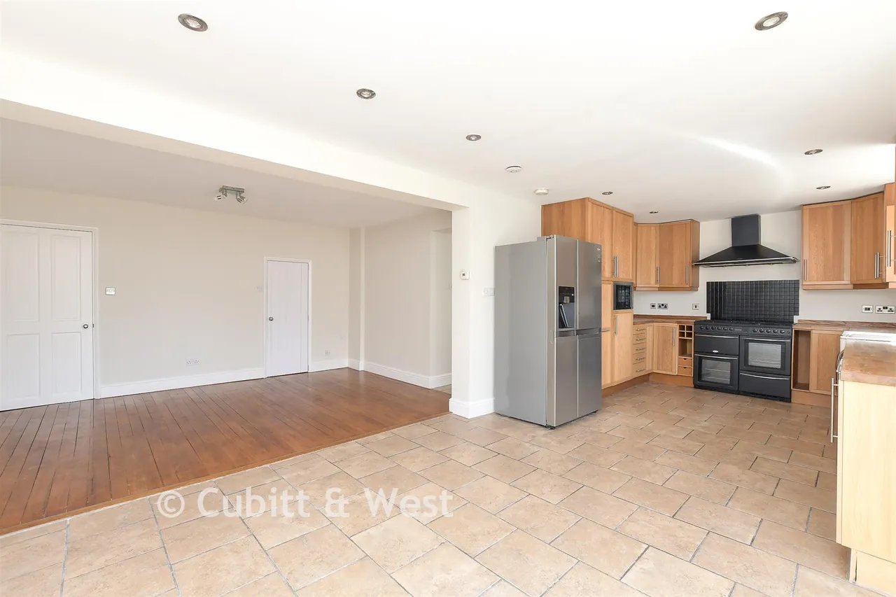 Copse Road, Meadvale, RH1, photo 20