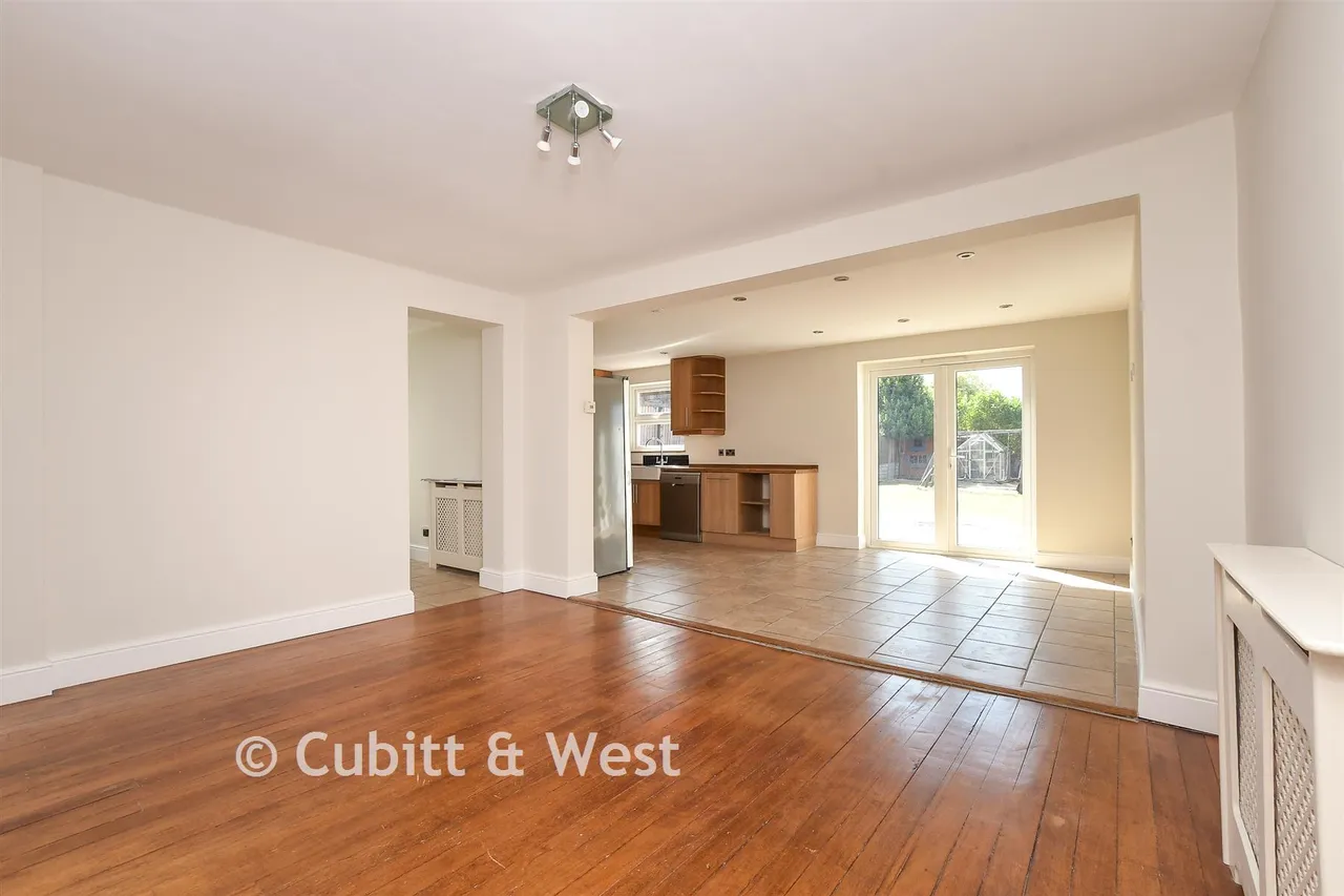 Copse Road, Meadvale, RH1, photo 4